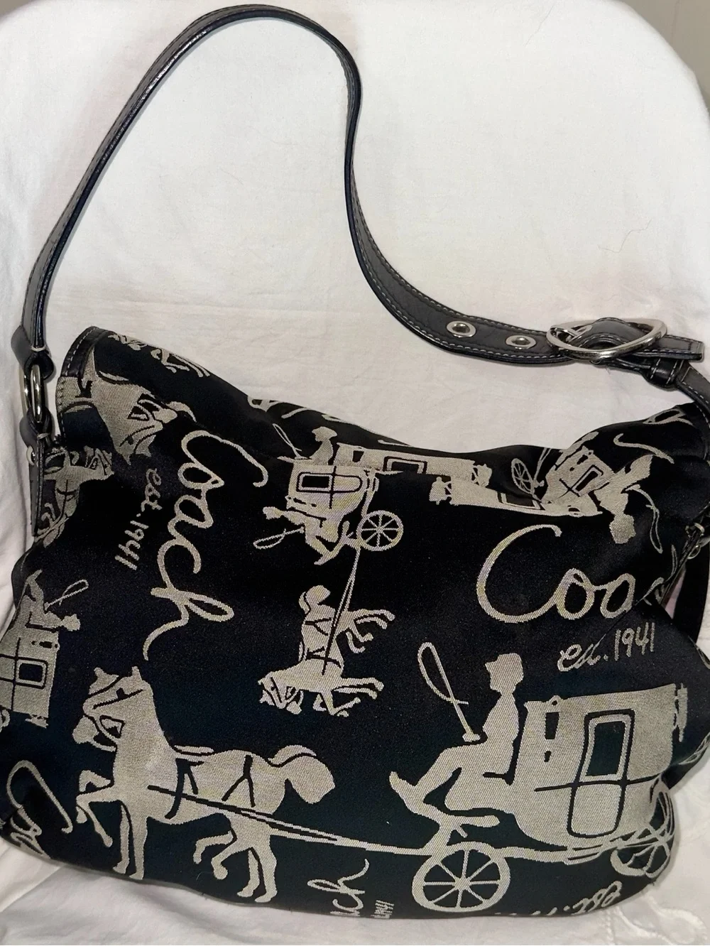 Coach F14888 Horse & Carriage Jacquard Hobo Shoulder Bag Hangtag EUC
